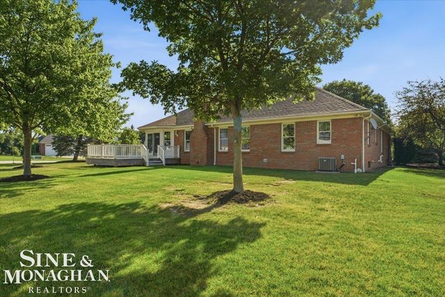 1001 S River Pointe Lane, Saint Clair, MI 48079