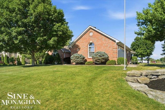1001 S River Pointe Lane, Saint Clair, MI 48079
