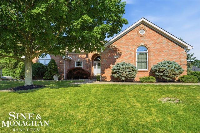 1001 S River Pointe Lane, Saint Clair, MI 48079