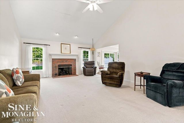 1001 S River Pointe Lane, Saint Clair, MI 48079