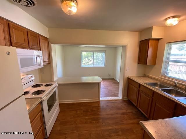 6531 SOLANDRA Drive, Jacksonville, FL 32210