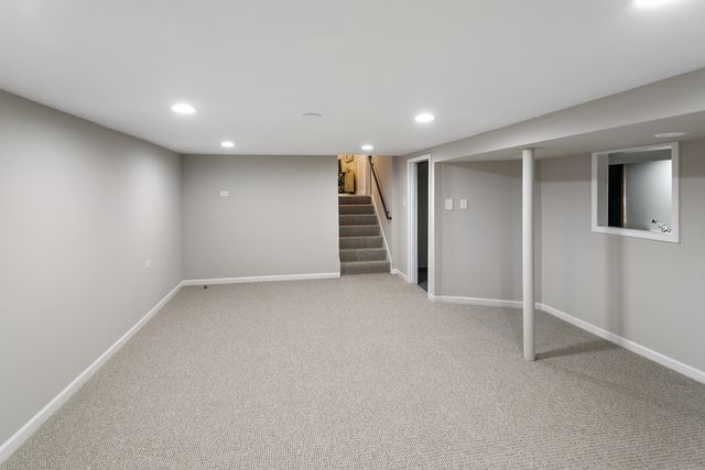 6833 W 127TH Street, Palos Heights, IL 60463