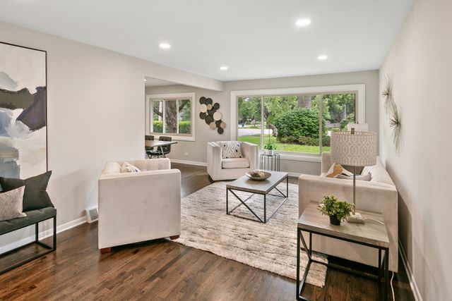 6833 W 127TH Street, Palos Heights, IL 60463