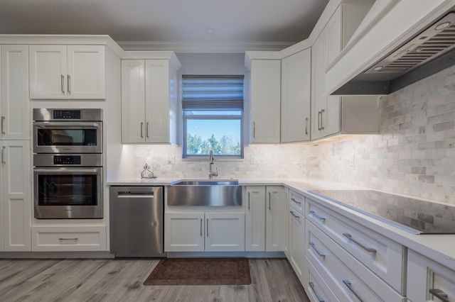 3285 SW Porpoise Circle, Stuart, FL 34997