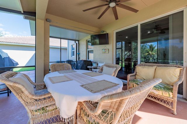 3285 SW Porpoise Circle, Stuart, FL 34997