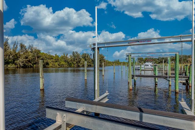 3285 SW Porpoise Circle, Stuart, FL 34997