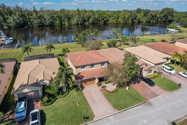 3285 SW Porpoise Circle, Stuart, FL 34997