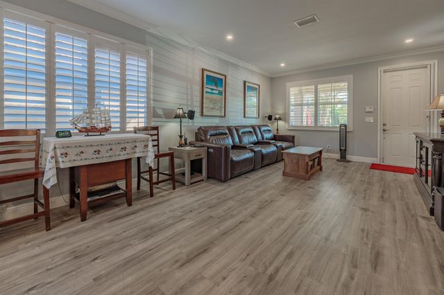 3285 SW Porpoise Circle, Stuart, FL 34997