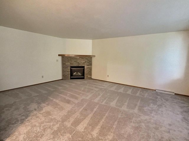 W3181 WESTOWNE COURT, Appleton, WI 54915