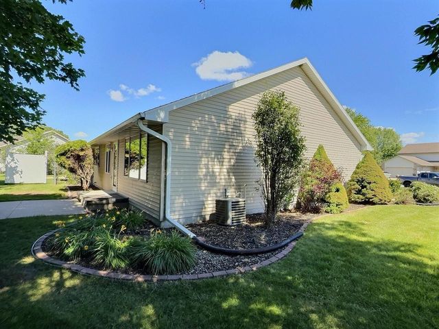W3181 WESTOWNE COURT, Appleton, WI 54915