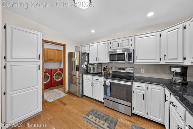 2410 Chestnut Bend, Oceola Township, MI 48855