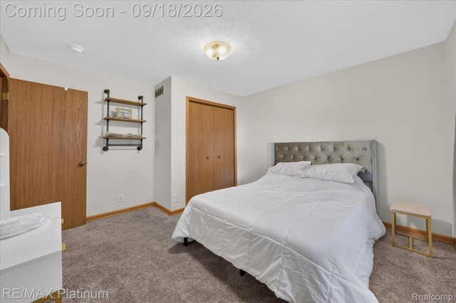 2410 Chestnut Bend, Oceola Township, MI 48855