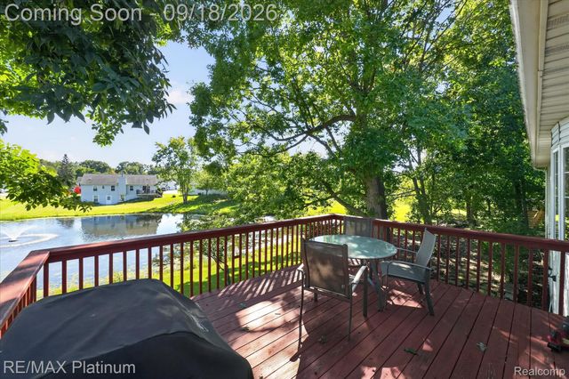 2410 Chestnut Bend, Oceola Township, MI 48855