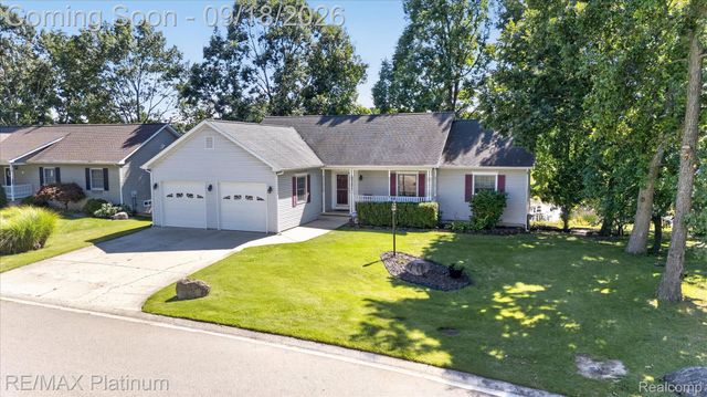 2410 Chestnut Bend, Oceola Township, MI 48855