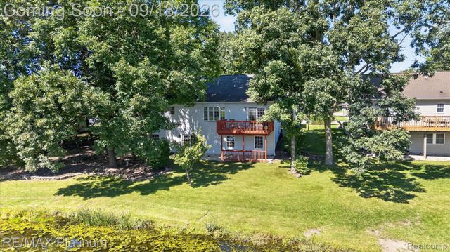 2410 Chestnut Bend, Oceola Township, MI 48855
