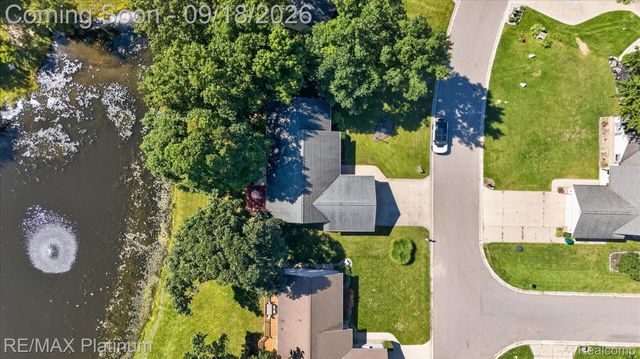 2410 Chestnut Bend, Oceola Township, MI 48855