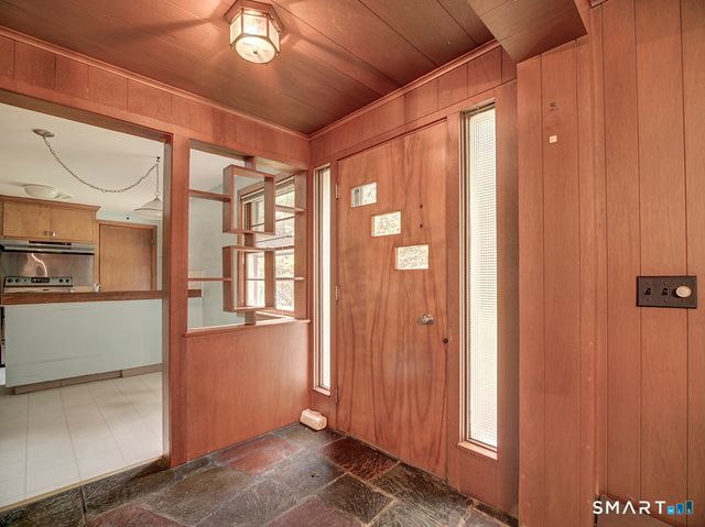 373 Broadway, Hamden, CT 06518