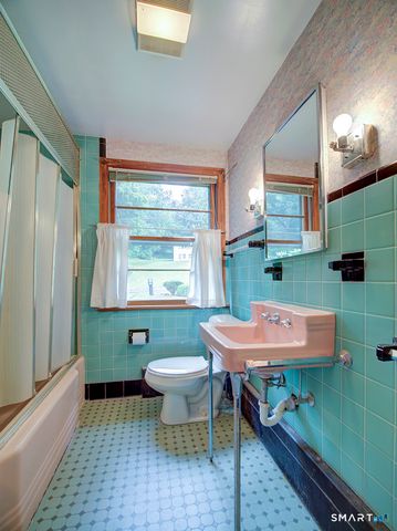 373 Broadway, Hamden, CT 06518