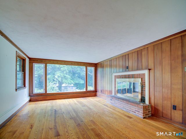 373 Broadway, Hamden, CT 06518