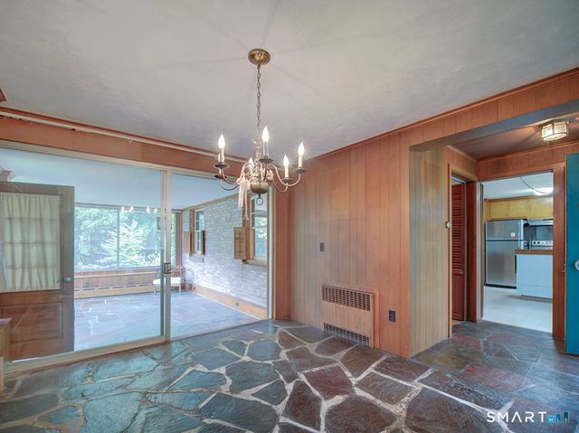 373 Broadway, Hamden, CT 06518
