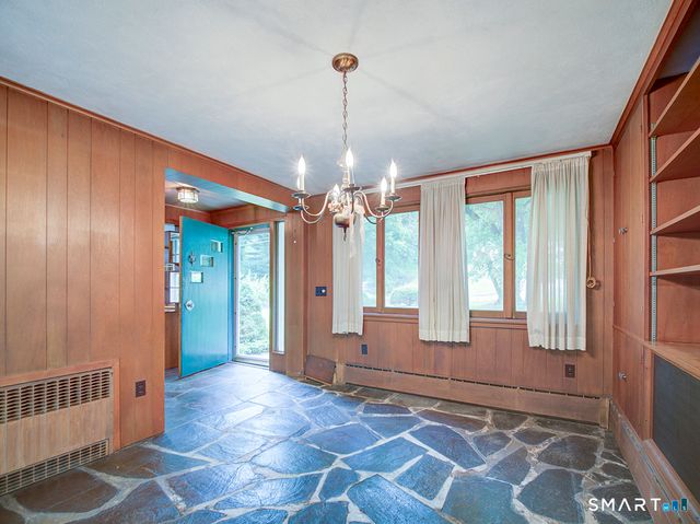 373 Broadway, Hamden, CT 06518