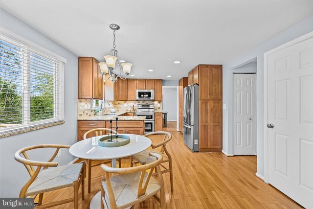 342 SAMANTHA DR, Sterling, VA 20164