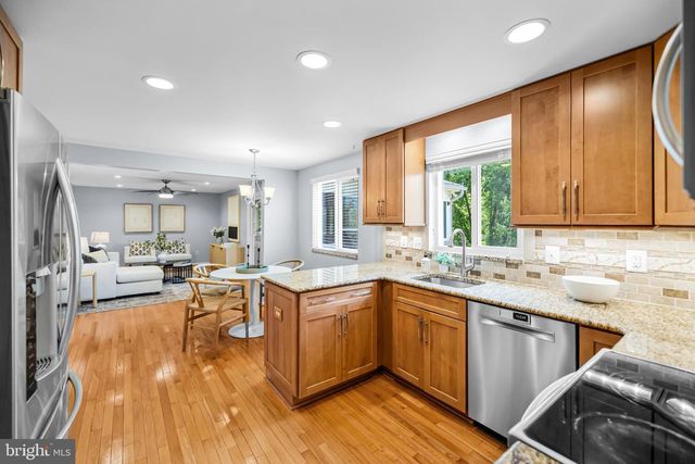 342 SAMANTHA DR, Sterling, VA 20164