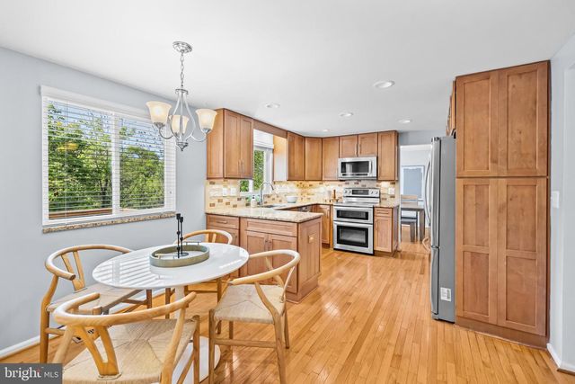 342 SAMANTHA DR, Sterling, VA 20164