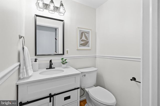 342 SAMANTHA DR, Sterling, VA 20164