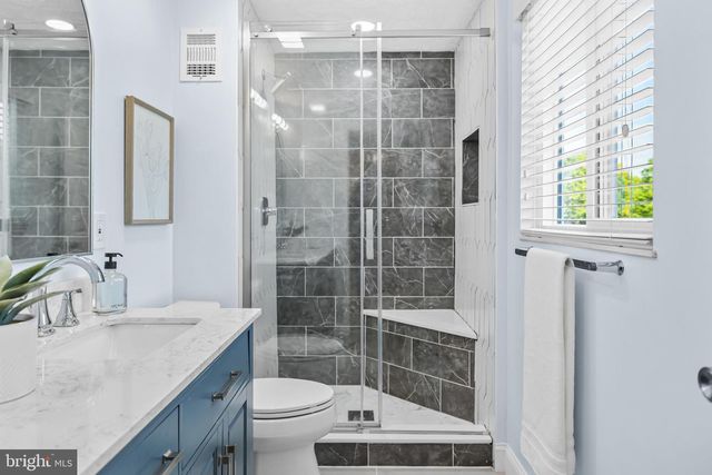 342 SAMANTHA DR, Sterling, VA 20164