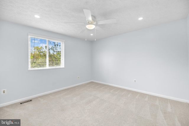 342 SAMANTHA DR, Sterling, VA 20164