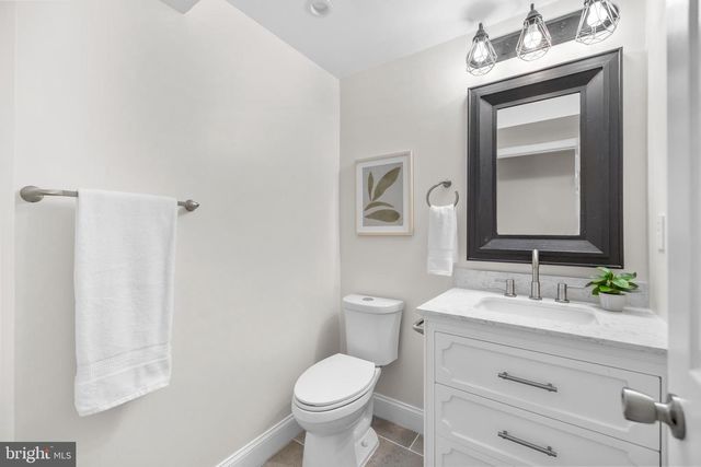 342 SAMANTHA DR, Sterling, VA 20164