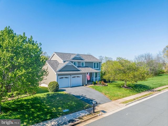 342 SAMANTHA DR, Sterling, VA 20164