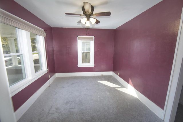 2405 S 92nd STREET, West Allis, WI 53227