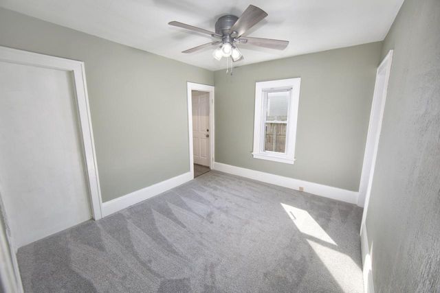 2405 S 92nd STREET, West Allis, WI 53227