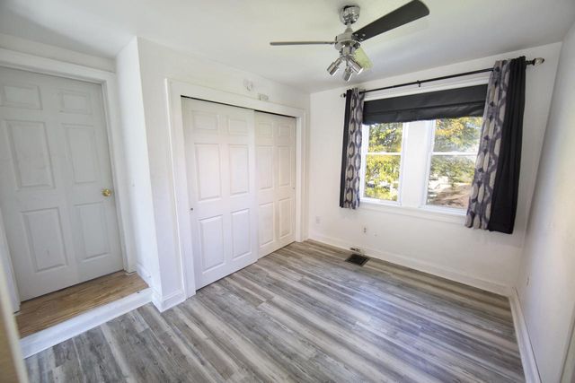 2405 S 92nd STREET, West Allis, WI 53227