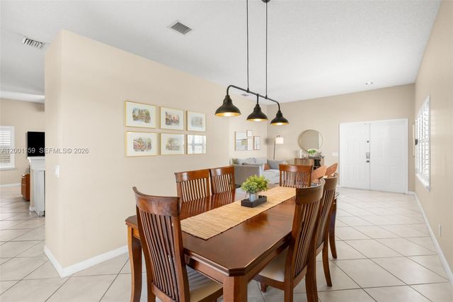 1414 Banyan Way, Weston, FL 33327