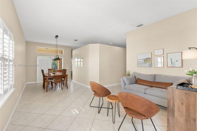 1414 Banyan Way, Weston, FL 33327