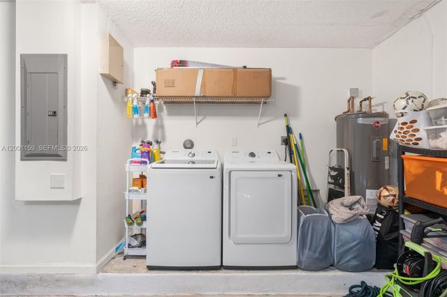 1414 Banyan Way, Weston, FL 33327