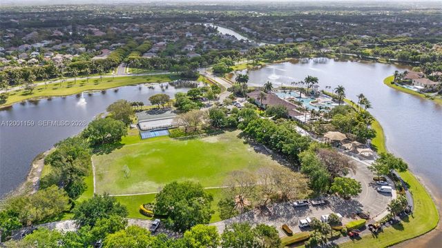 1414 Banyan Way, Weston, FL 33327