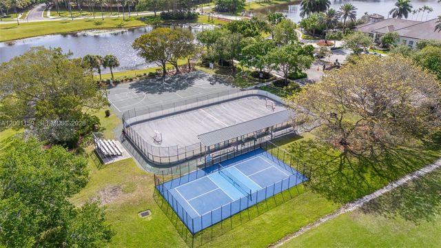 1414 Banyan Way, Weston, FL 33327