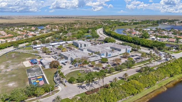 1414 Banyan Way, Weston, FL 33327