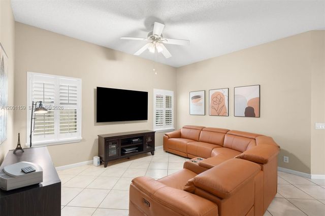 1414 Banyan Way, Weston, FL 33327