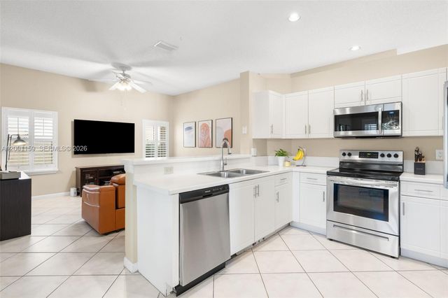 1414 Banyan Way, Weston, FL 33327