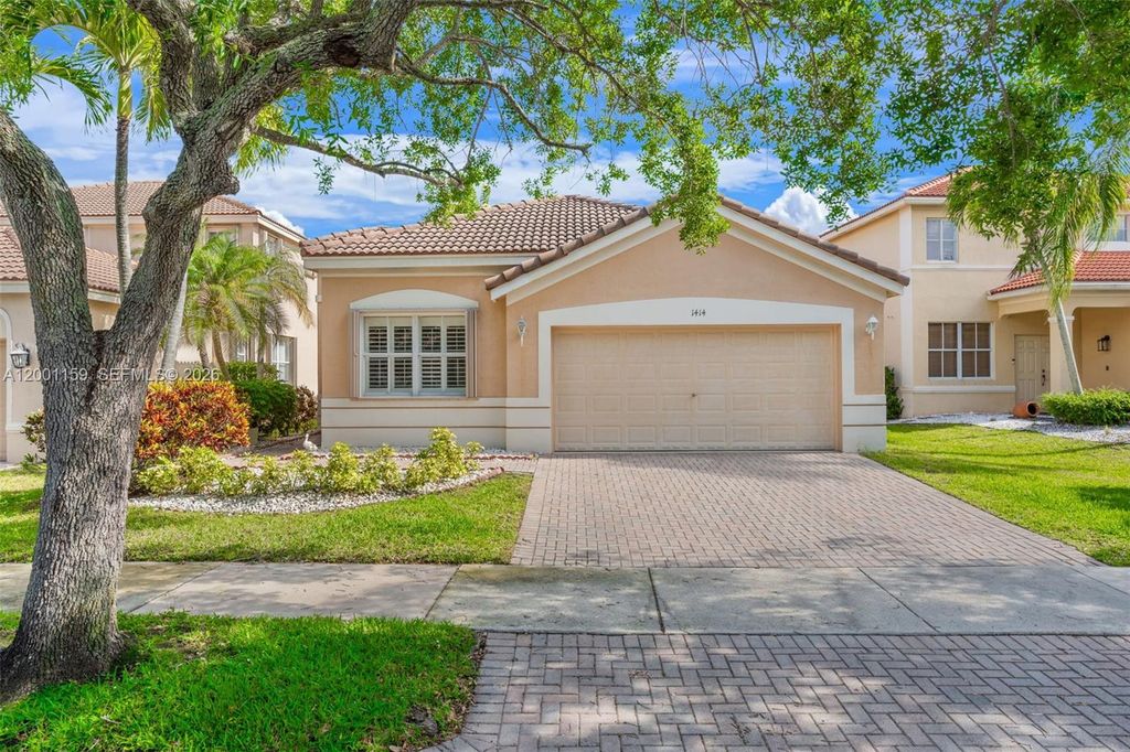 1414 Banyan Way, Weston, FL 33327