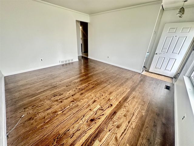 33829 Yuma Street, Westland, MI 48185