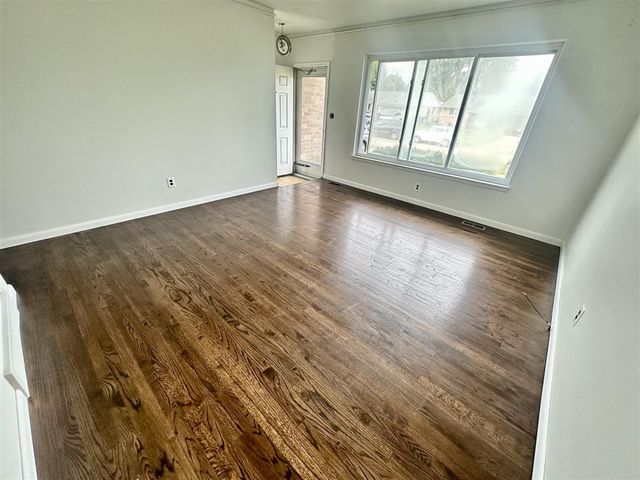33829 Yuma Street, Westland, MI 48185