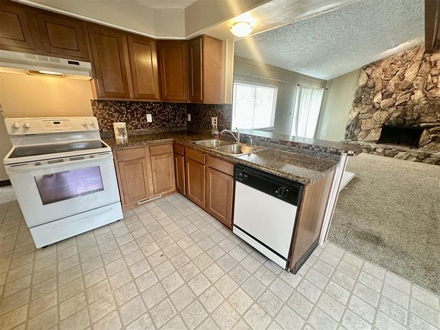 33829 Yuma Street, Westland, MI 48185