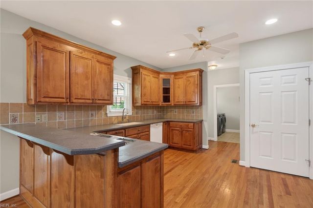 113 Edith Wharton SQ, Newport News, VA 23606