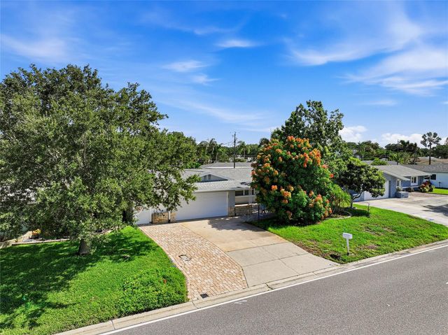 14233 102ND AVENUE, Largo, FL 33774